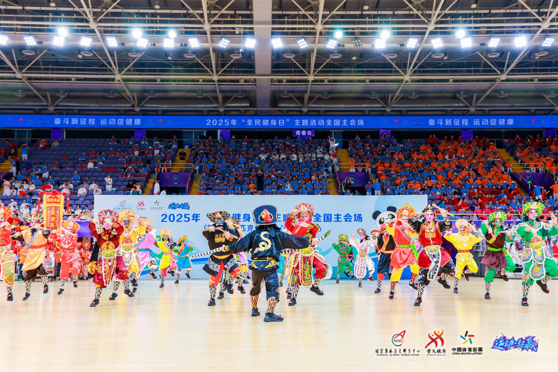 波兰主帅：即使踢得丑陋也要赢球；扎莱夫斯基染黄让我恼火